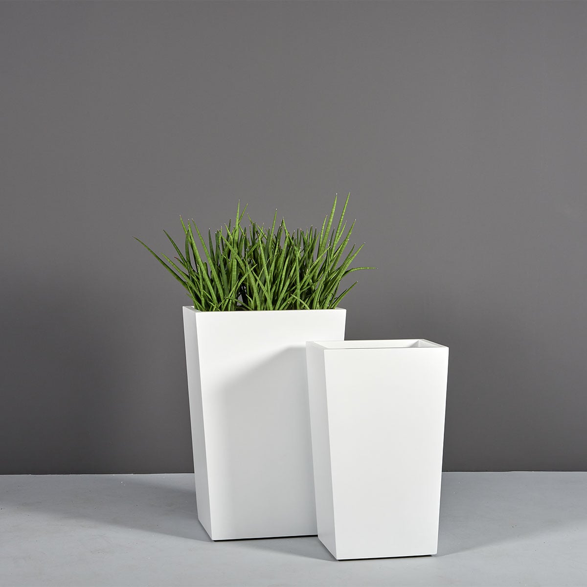 Amsterdam Tapered Rectangular Planter - Image 4